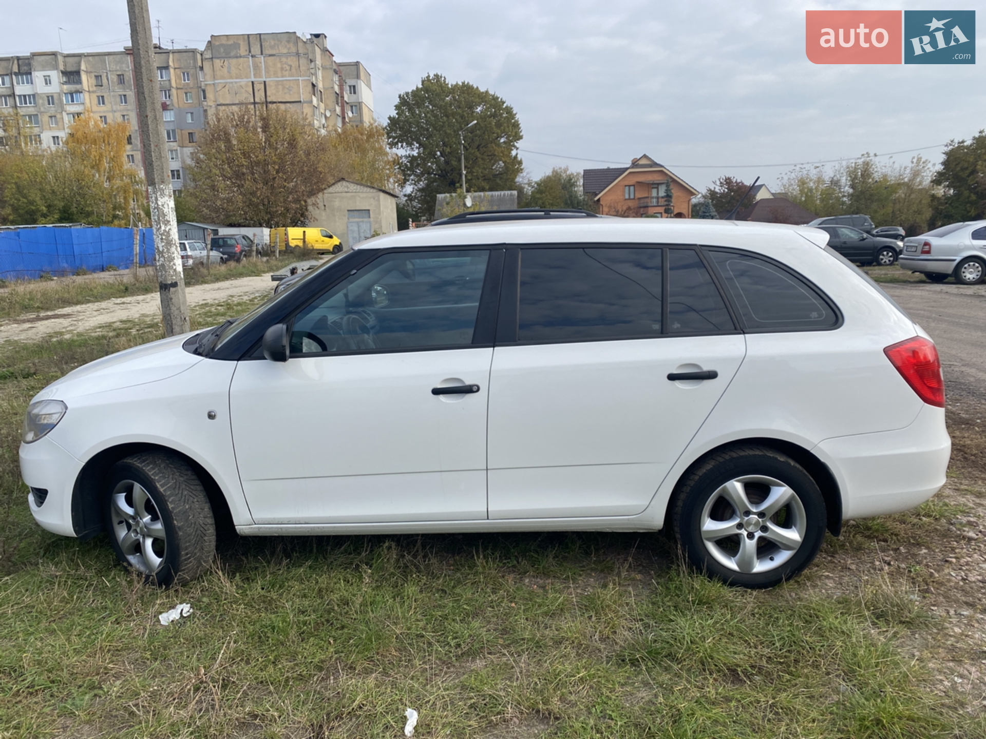 2012 Skoda Fabia - мініатюра 2