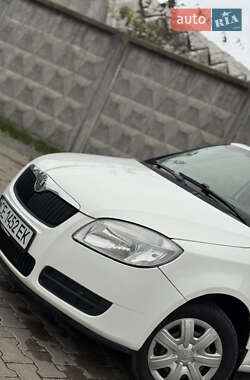 Хэтчбек Skoda Fabia 2009 в  фото 6 Хэтчбек Skoda Fabia 2009 в