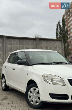 Хэтчбек Skoda Fabia 2009 в  фото 11 Хэтчбек Skoda Fabia 2009 в