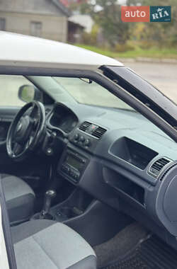 Хэтчбек Skoda Fabia 2009 в  фото 25 Хэтчбек Skoda Fabia 2009 в