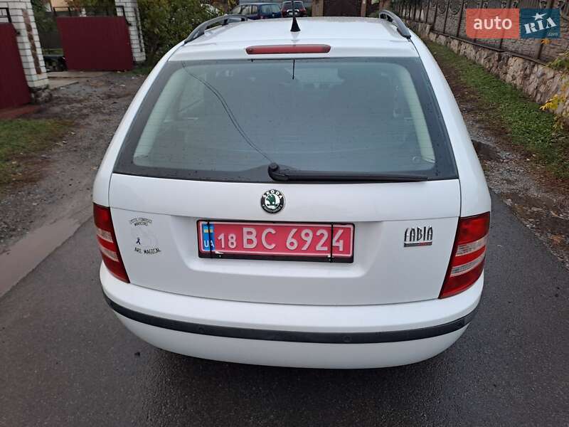 Универсал Skoda Fabia 2006 в Решетиловке