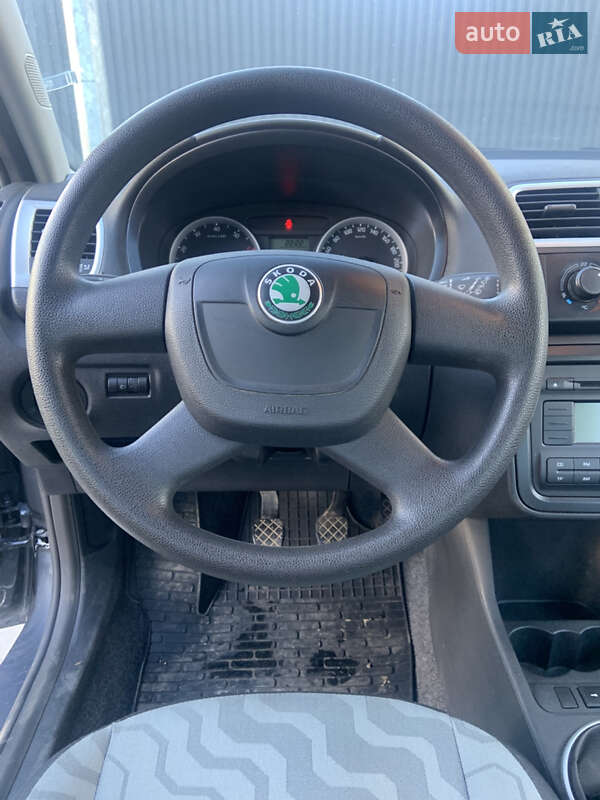 Хэтчбек Skoda Fabia 2009 в Ужгороде