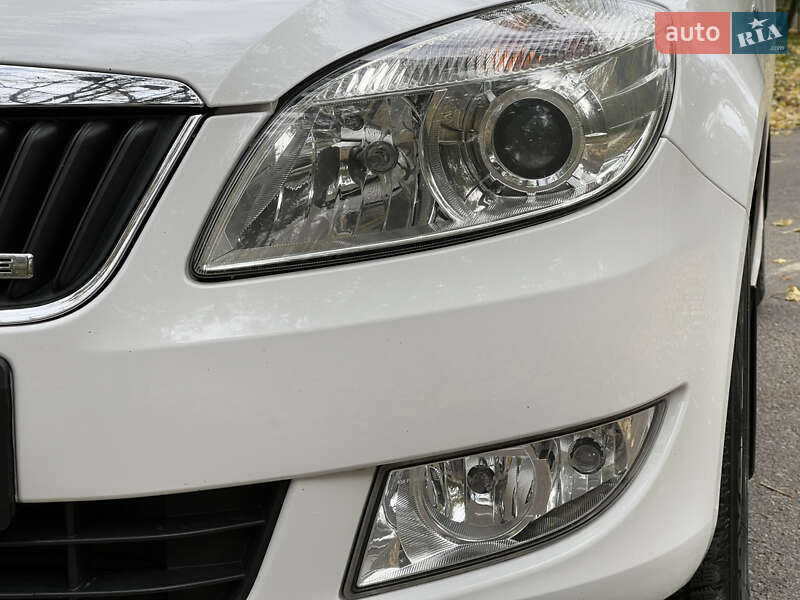 Хетчбек Skoda Fabia 2013 в Чернівцях