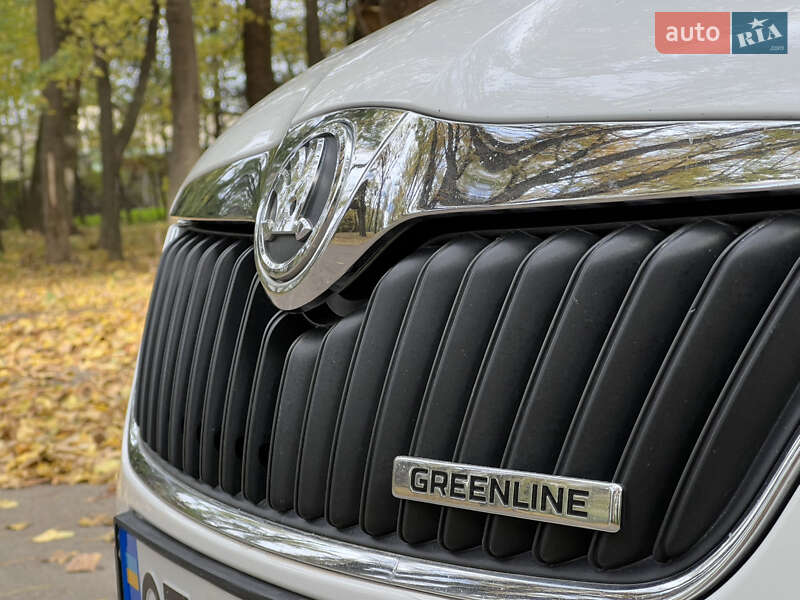 Хетчбек Skoda Fabia 2013 в Чернівцях