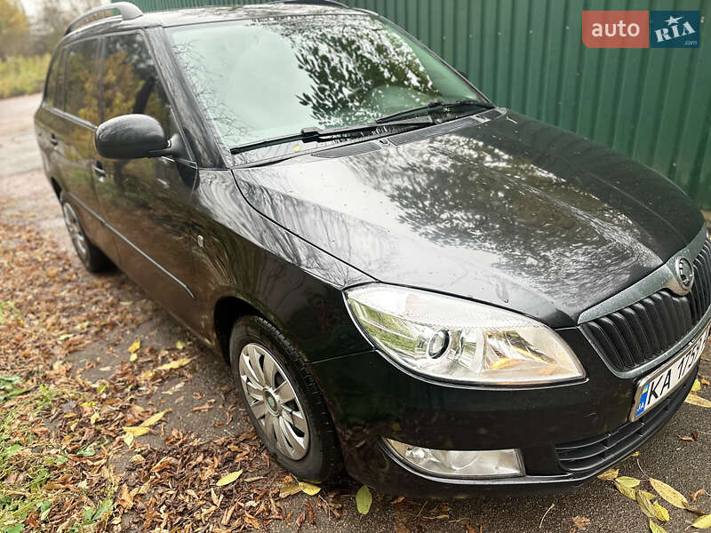 Універсал Skoda Fabia 2013 в Житомирі