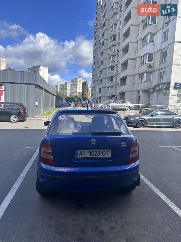 Хэтчбек Skoda Fabia 2006 в Киеве