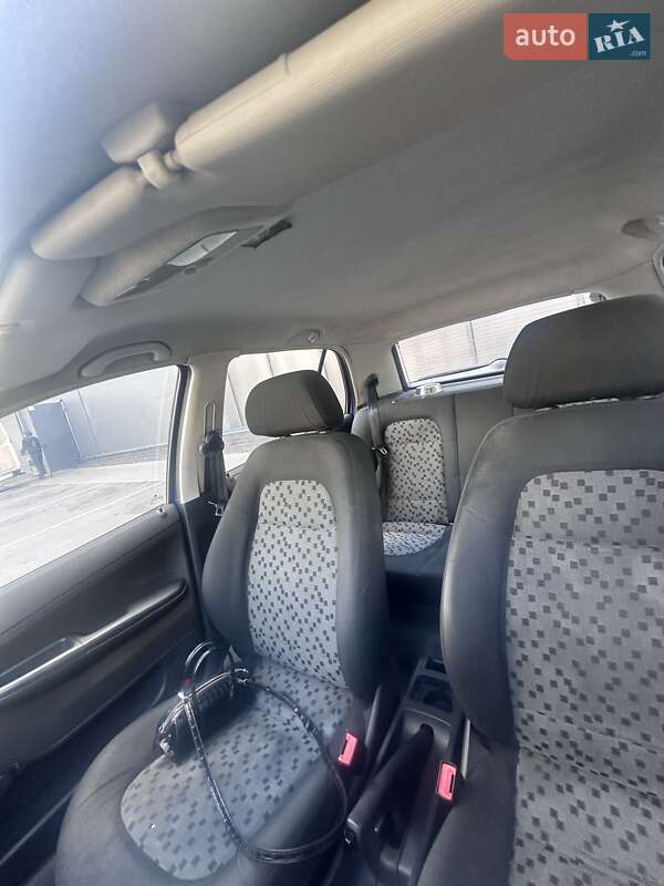 Хэтчбек Skoda Fabia 2006 в Киеве