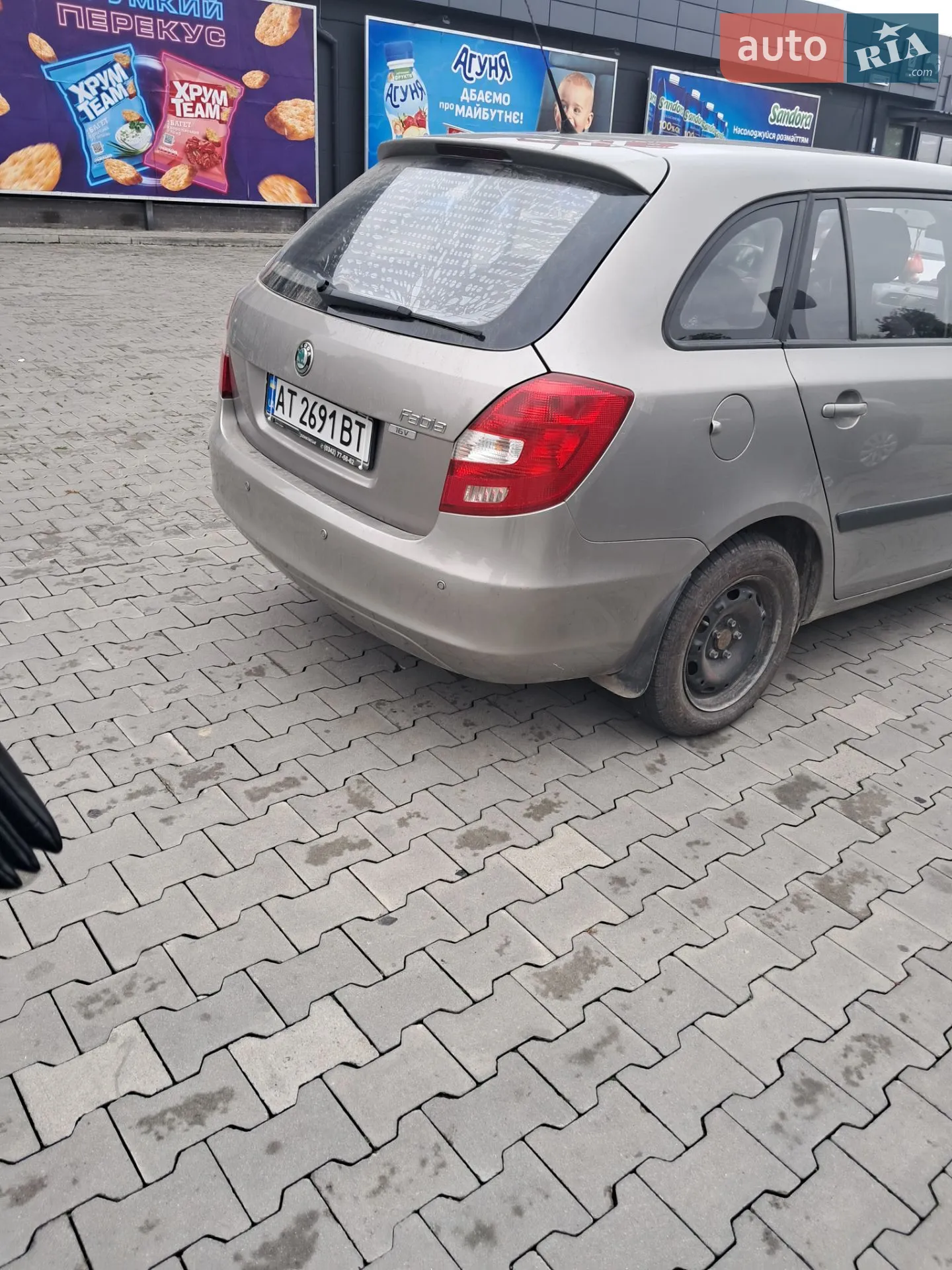 2011 Skoda Fabia - мініатюра 4