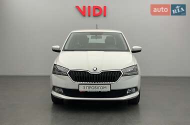Хэтчбек Skoda Fabia 2018 в 