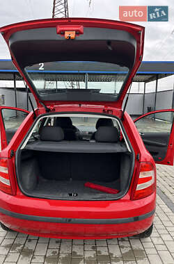 Хетчбек Skoda Fabia 2006 в  фото 7 Хетчбек Skoda Fabia 2006 в