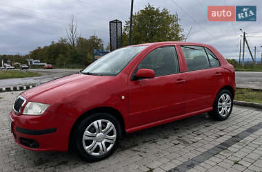 Хетчбек Skoda Fabia 2006 в  фото 3 Хетчбек Skoda Fabia 2006 в