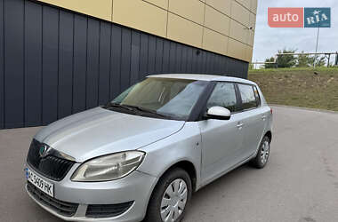 Хэтчбек Skoda Fabia 2012 в 