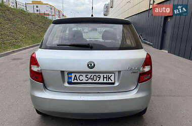 Хэтчбек Skoda Fabia 2012 в 