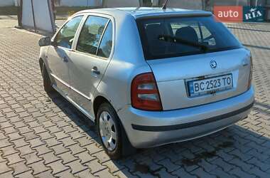 Хэтчбек Skoda Fabia 2001 в  фото 10 Хэтчбек Skoda Fabia 2001 в