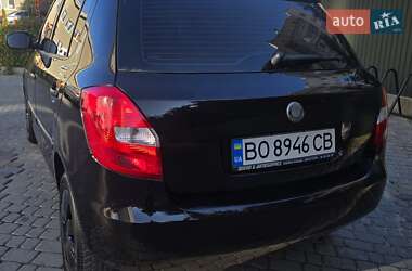 Хэтчбек Skoda Fabia 2010 в 