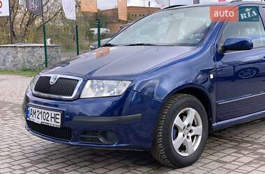 Хэтчбек Skoda Fabia 2006 в  фото 4 Хэтчбек Skoda Fabia 2006 в