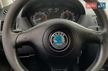 Хэтчбек Skoda Fabia 2006 в  фото 39 Хэтчбек Skoda Fabia 2006 в