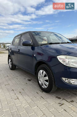 Хэтчбек Skoda Fabia 2013 в 