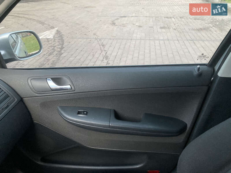 Універсал Skoda Fabia 2003 в Львові