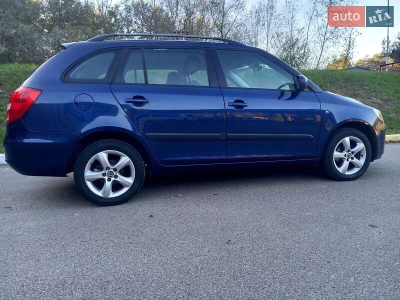 Універсал Skoda Fabia 2009 в Львові