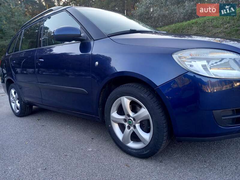 Універсал Skoda Fabia 2009 в Львові