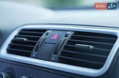 Хэтчбек Skoda Fabia 2007 в  фото 16 Хэтчбек Skoda Fabia 2007 в
