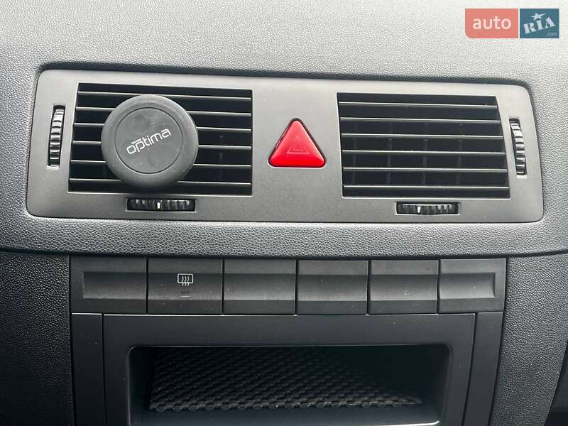 Седан Skoda Fabia 2006 в Києві фото 18 Седан Skoda Fabia 2006 в Києві