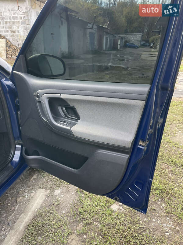 Хэтчбек Skoda Fabia 2011 в Желтых Водах фото 20 Хэтчбек Skoda Fabia 2011 в Желтых Водах