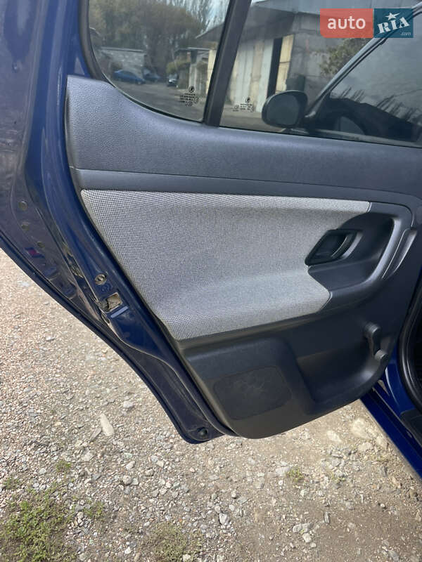 Хэтчбек Skoda Fabia 2011 в Желтых Водах фото 24 Хэтчбек Skoda Fabia 2011 в Желтых Водах