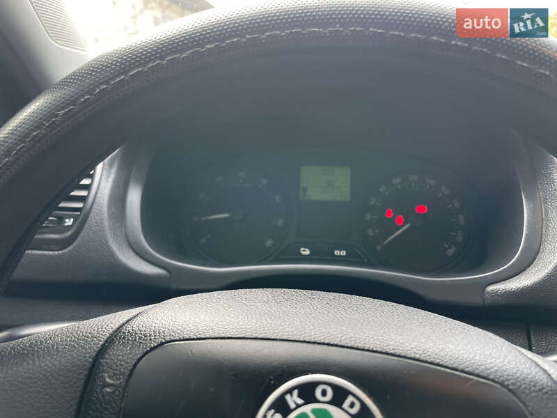 Хэтчбек Skoda Fabia 2011 в Желтых Водах фото 30 Хэтчбек Skoda Fabia 2011 в Желтых Водах