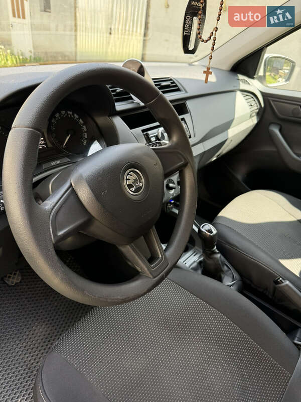 Хетчбек Skoda Fabia 2017 в Ужгороді фото 14 Хетчбек Skoda Fabia 2017 в Ужгороді