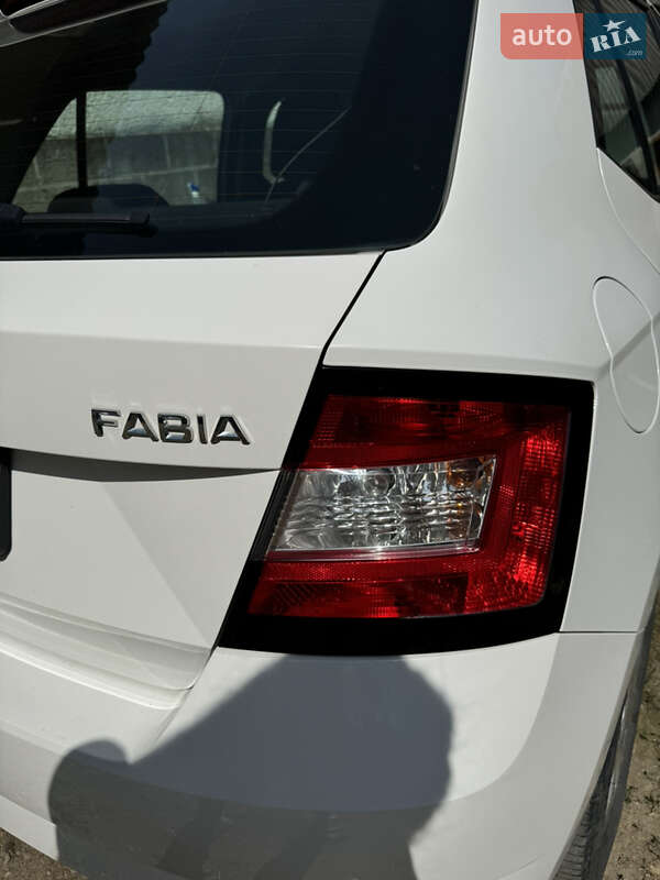 Хетчбек Skoda Fabia 2017 в Ужгороді фото 21 Хетчбек Skoda Fabia 2017 в Ужгороді