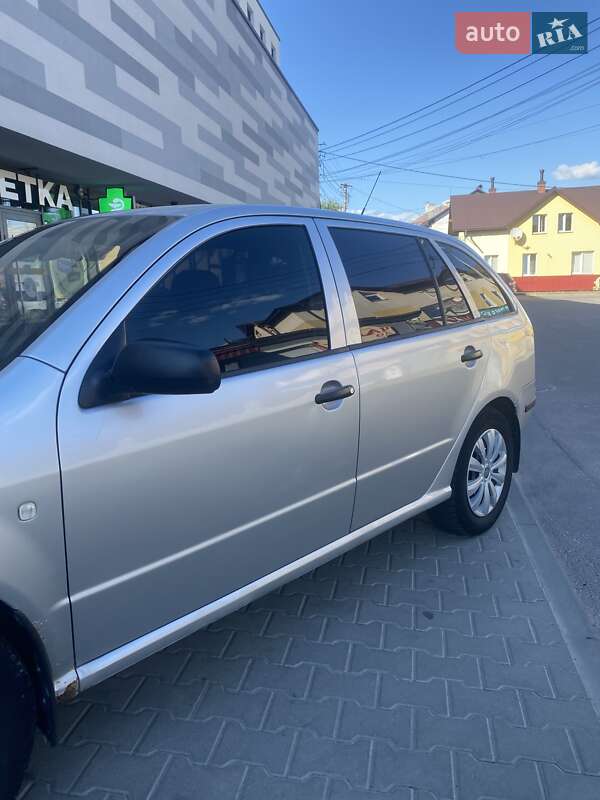 Хетчбек Skoda Fabia 2005 в Яворові