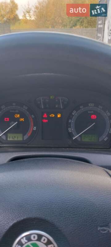 Хэтчбек Skoda Fabia 2005 в Каменке-Бугской