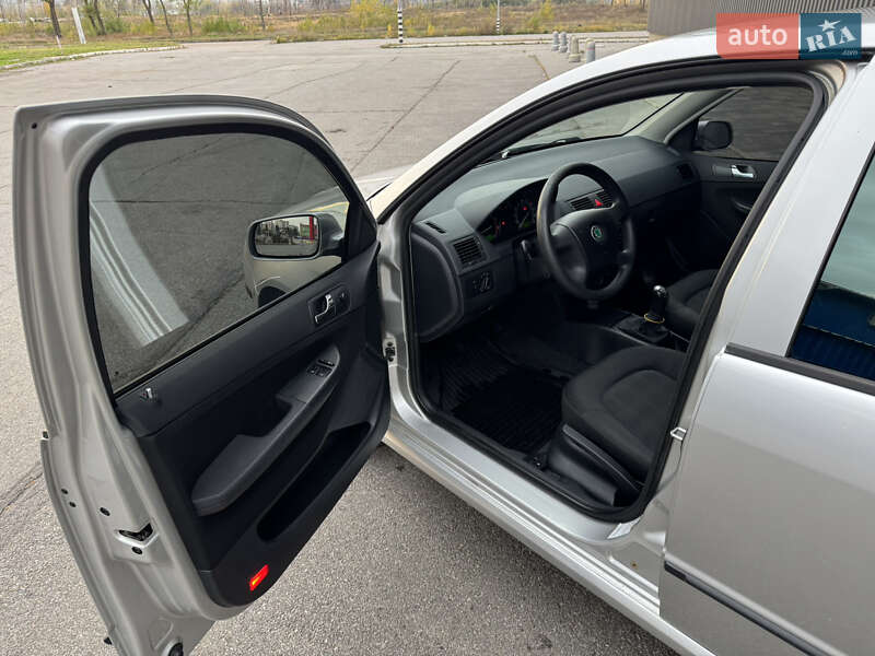 Хетчбек Skoda Fabia 2006 в Харкові