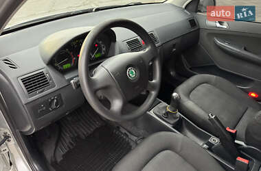 Хэтчбек Skoda Fabia 2006 в 