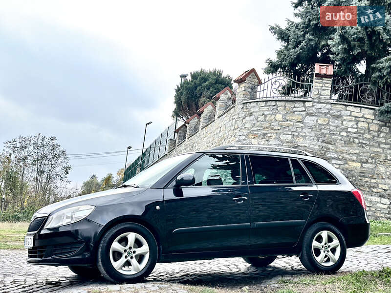 Универсал Skoda Fabia 2010 в Каменец-Подольском