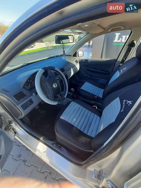 Универсал Skoda Fabia 2004 в Шумске