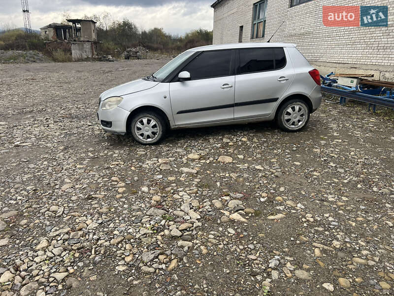 Хэтчбек Skoda Fabia 2008 в Рахове фото 2 Хэтчбек Skoda Fabia 2008 в Рахове