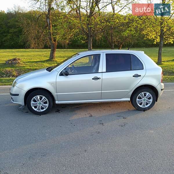 Хэтчбек Skoda Fabia 2006 в Виннице