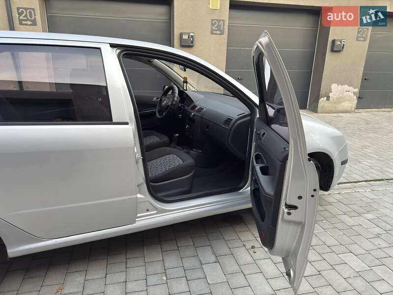 Универсал Skoda Fabia 2005 в Каменец-Подольском