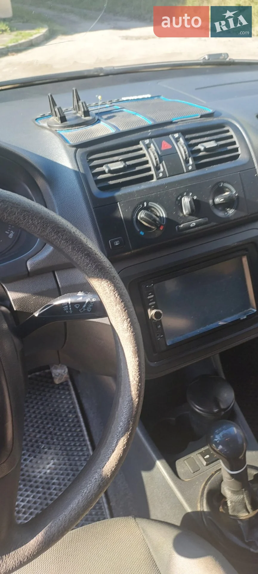 2011 Skoda Fabia - мініатюра 3