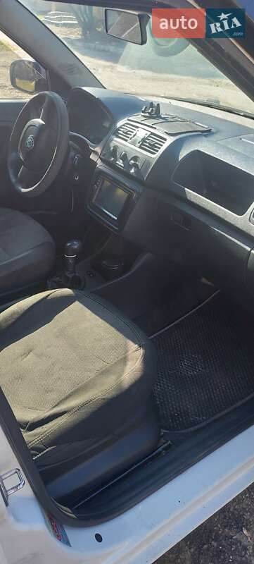 Хетчбек Skoda Fabia 2011 в Львові