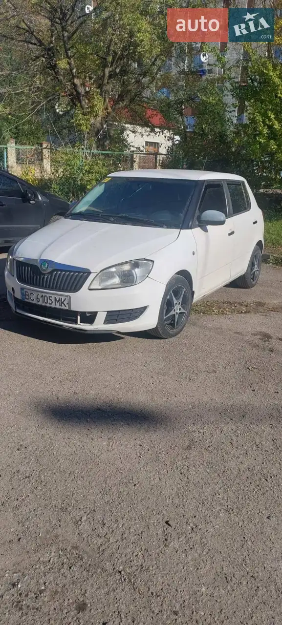 2011 Skoda Fabia - мініатюра 17
