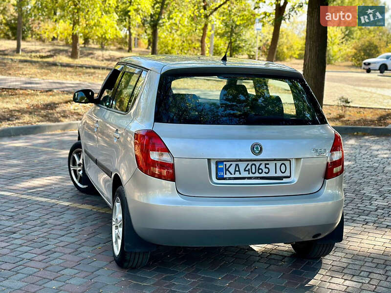 Хэтчбек Skoda Fabia 2007 в Кропивницком