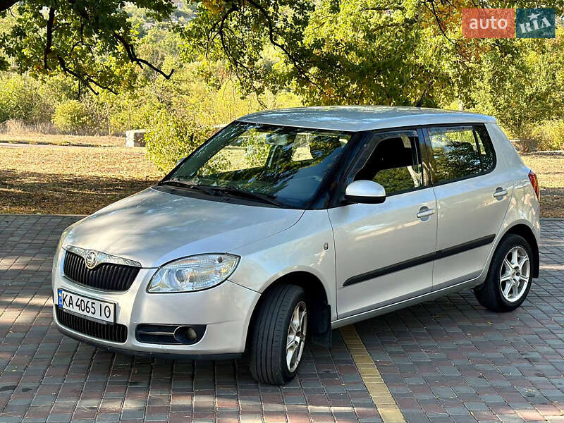 Хэтчбек Skoda Fabia 2007 в Кропивницком