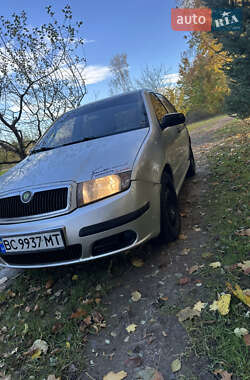 Хэтчбек Skoda Fabia 2007 в Львове Хэтчбек Skoda Fabia 2007 в Львове