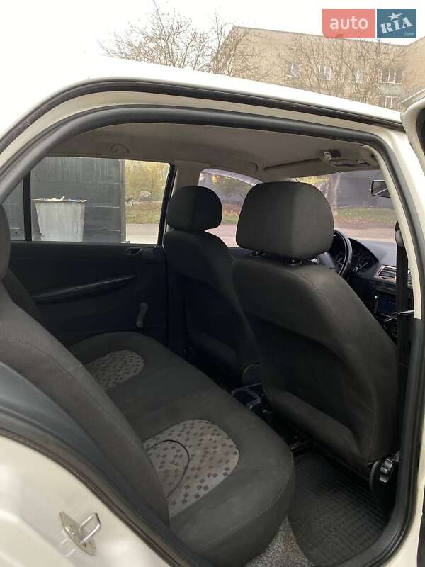 Хетчбек Skoda Fabia 2005 в П'ятихатках фото 2 Хетчбек Skoda Fabia 2005 в П'ятихатках