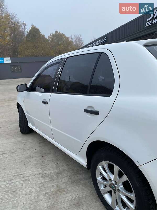 Хетчбек Skoda Fabia 2005 в П'ятихатках фото 7 Хетчбек Skoda Fabia 2005 в П'ятихатках