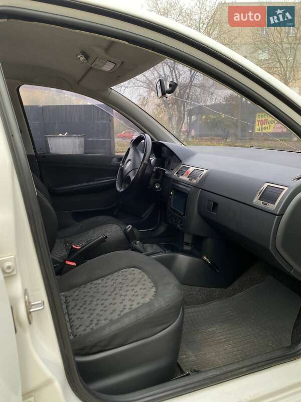 Хетчбек Skoda Fabia 2005 в П'ятихатках фото 11 Хетчбек Skoda Fabia 2005 в П'ятихатках